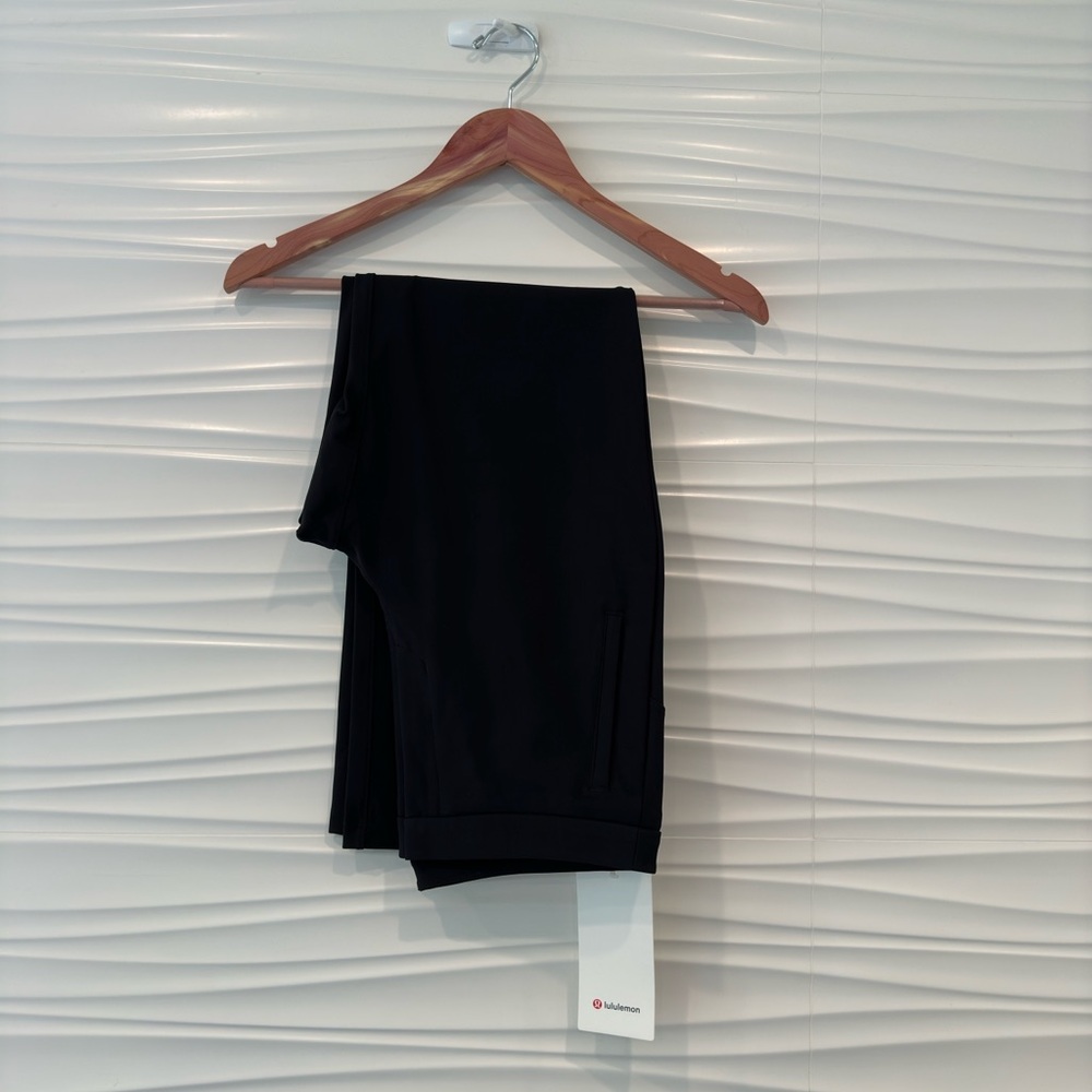 Lululemon NWT RARE Athletic Athleisure Minimalist black On the Move Pant Light - Picture 13 of 14